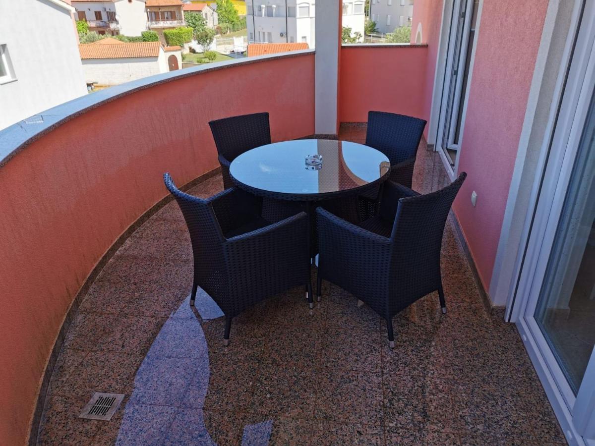 Apartments Marich Medulin Exterior foto